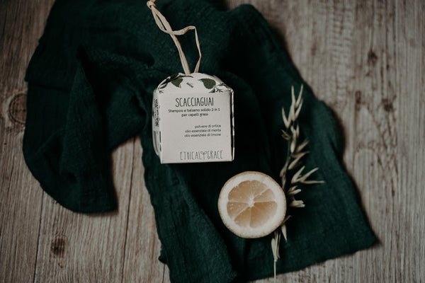 Scacciaguai – Shampoo solido naturale per capelli grassi all’ortica